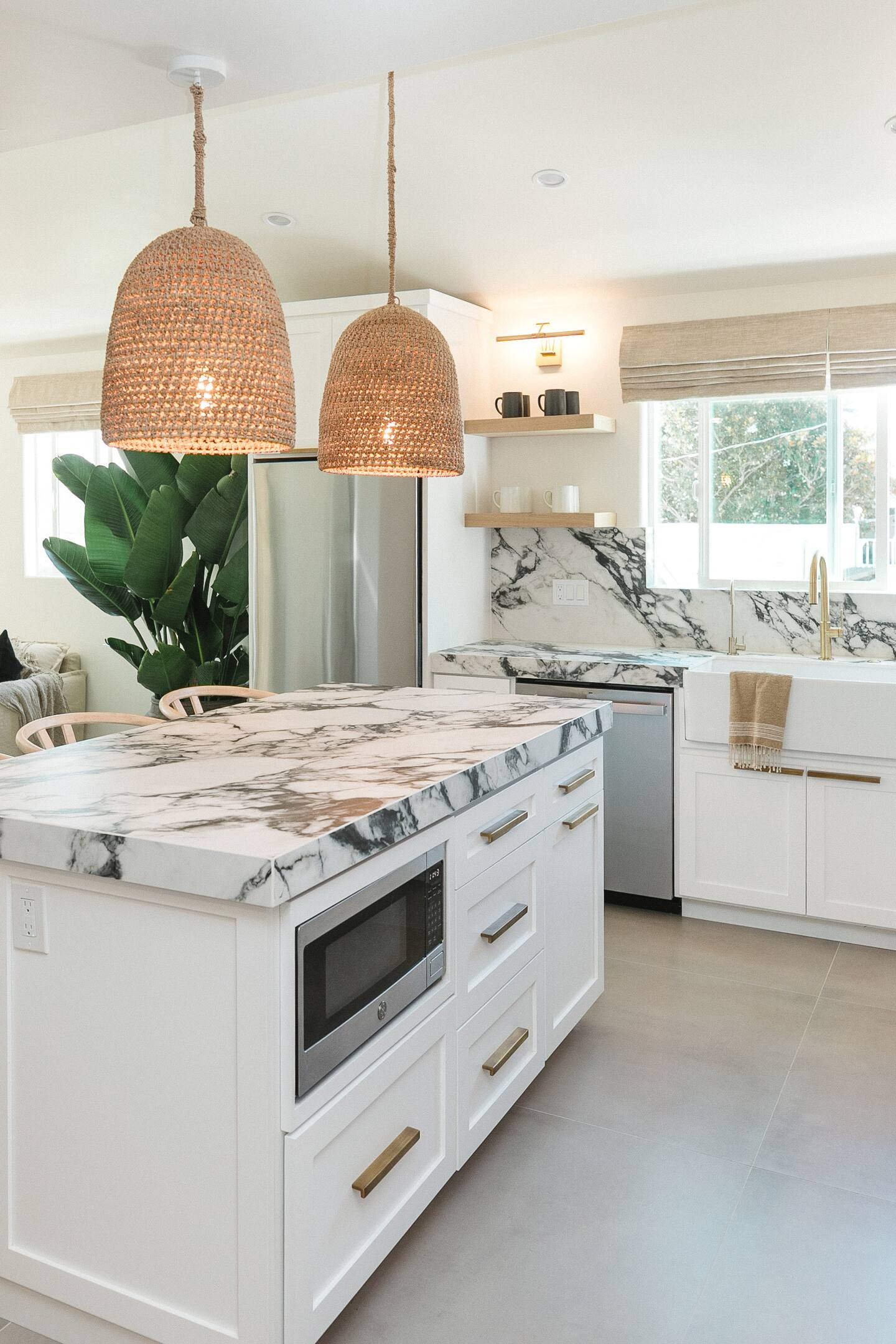 Chestnut By the Sea full kitchen photo 2